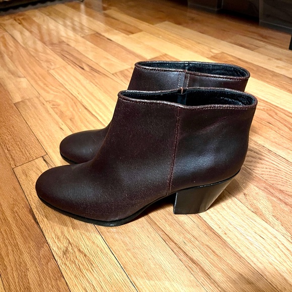 - NWOB RACHEL COMEY dark brown Mars ankle booties - Picture 1 of 8